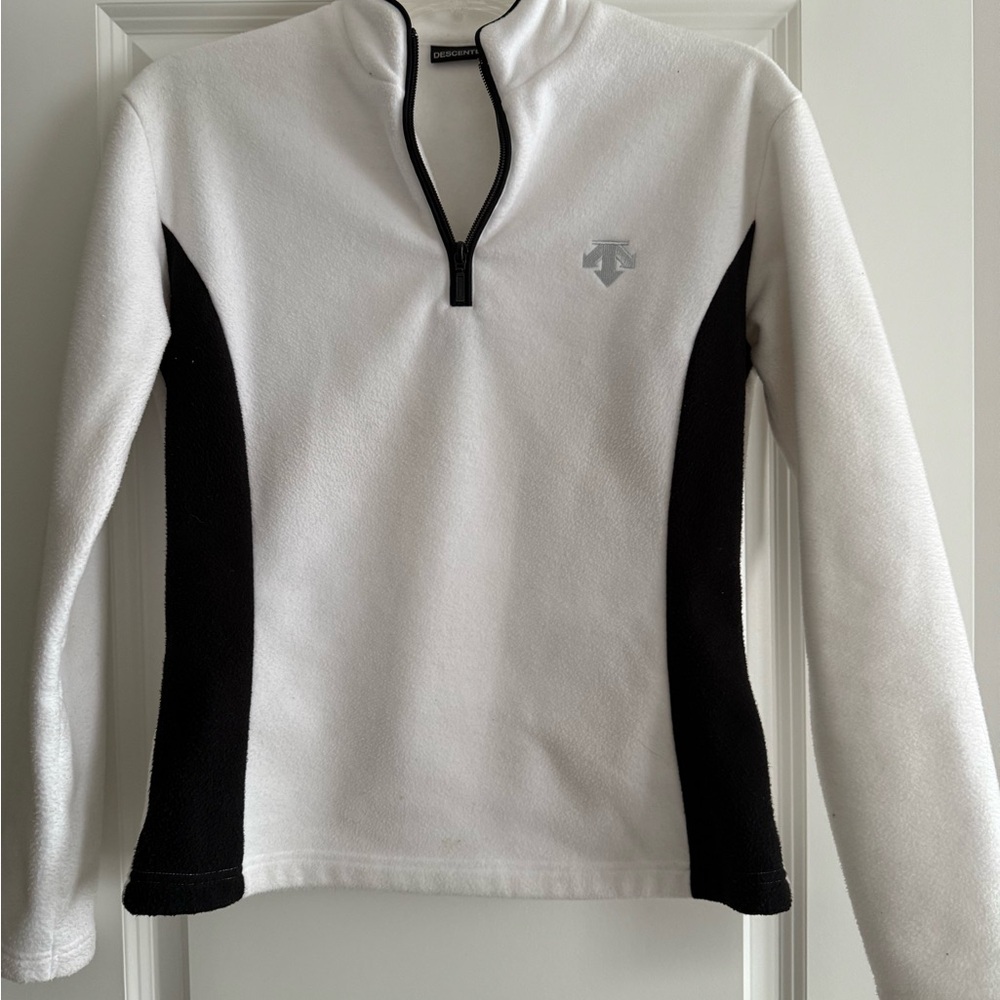 Descente White and Black Long Sleeve Fitted Fleece